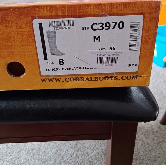 Corral Western boots Size 8 Fluorescent - Picture 2 of 7